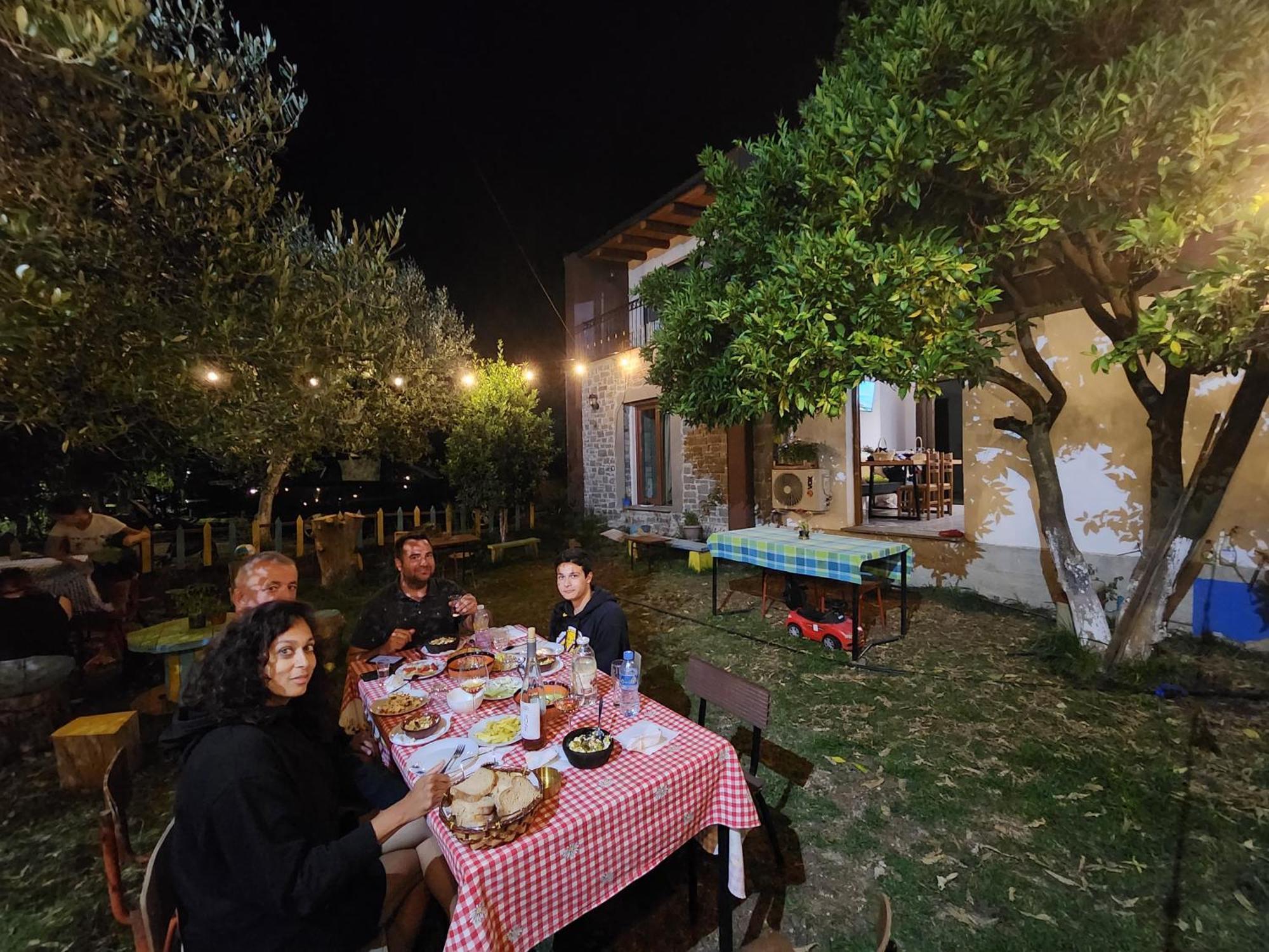 Villa Shuaipaj Gjirokastër Exteriör bild