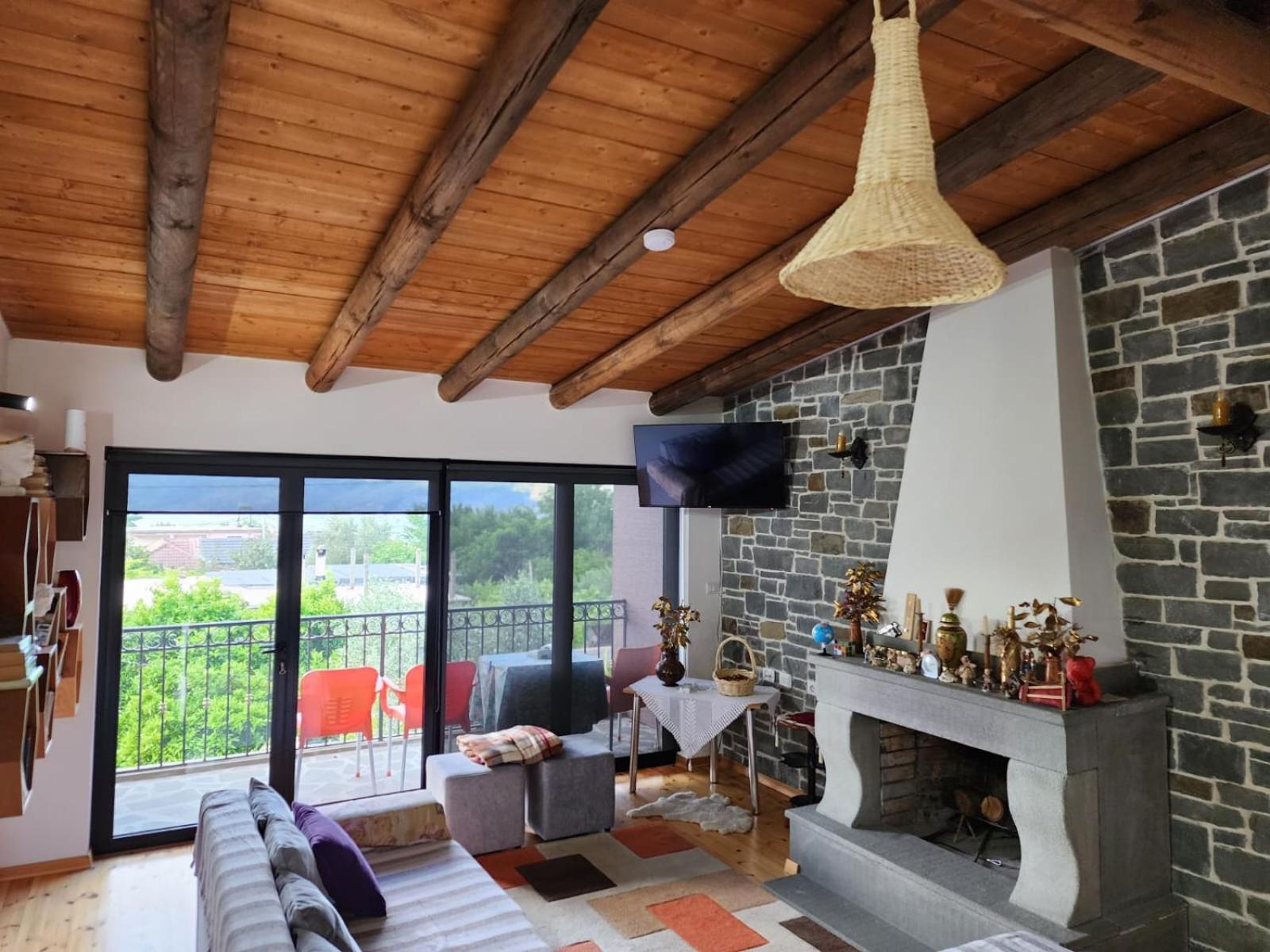 Villa Shuaipaj Gjirokastër Exteriör bild