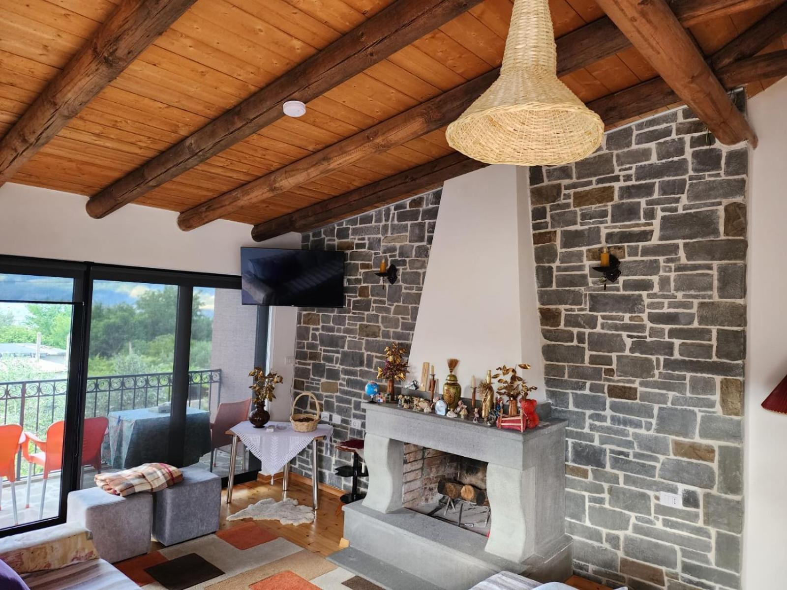 Villa Shuaipaj Gjirokastër Exteriör bild