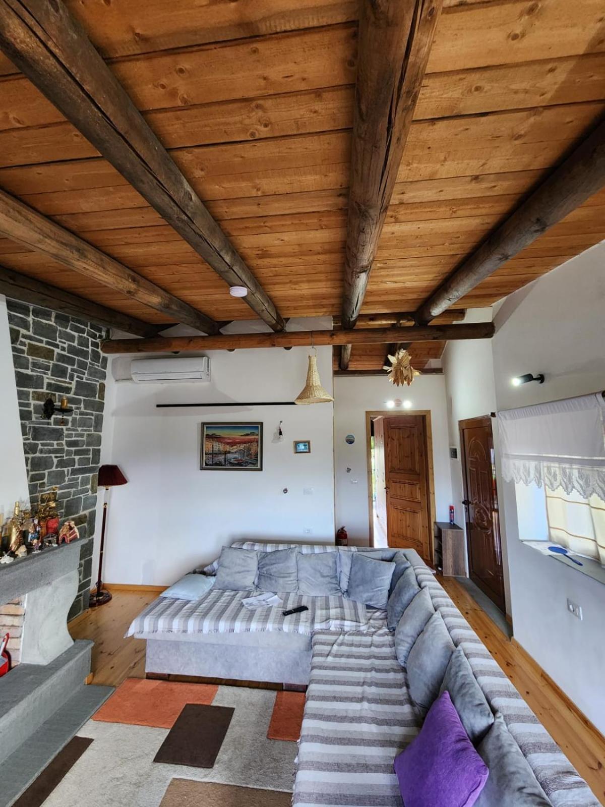 Villa Shuaipaj Gjirokastër Exteriör bild