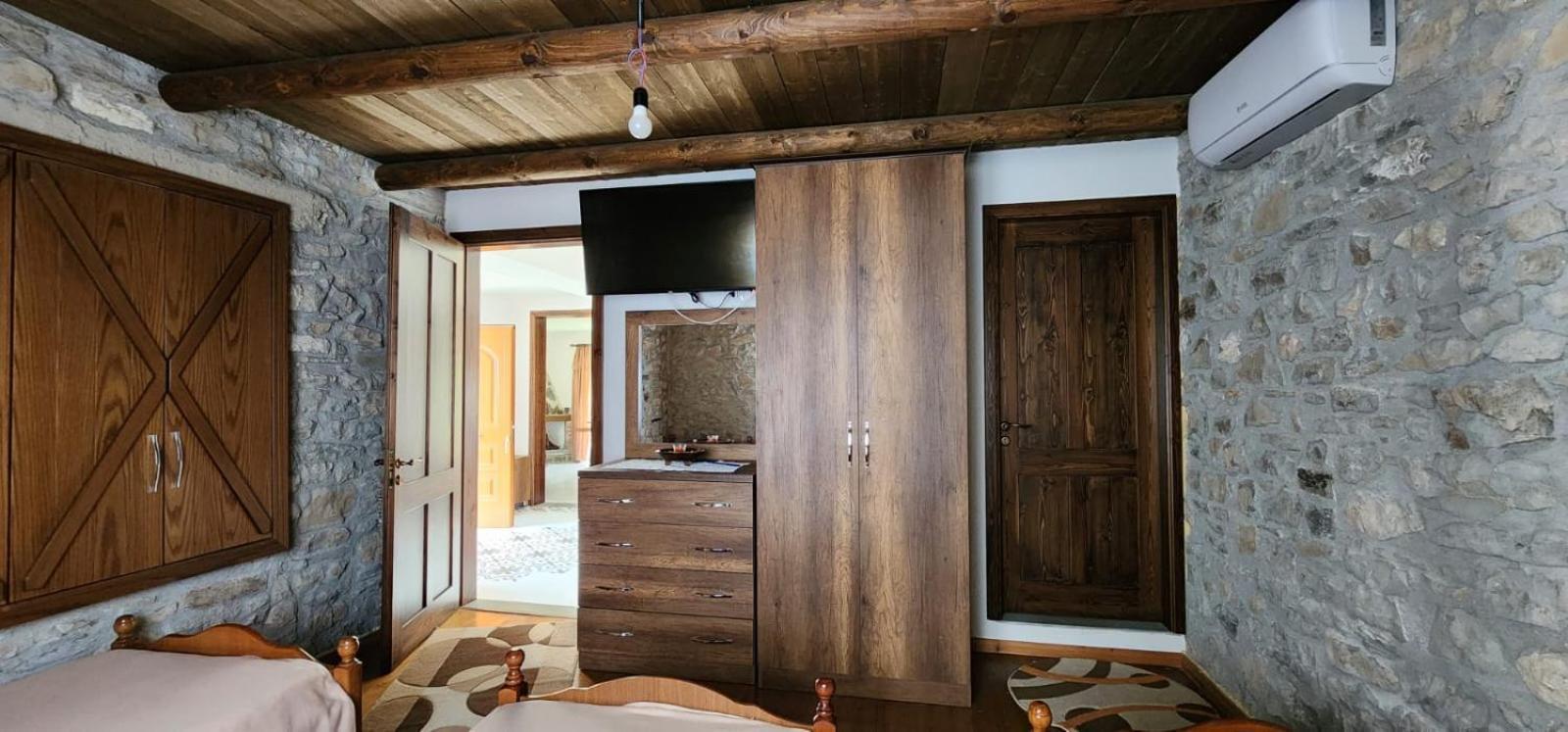 Villa Shuaipaj Gjirokastër Exteriör bild