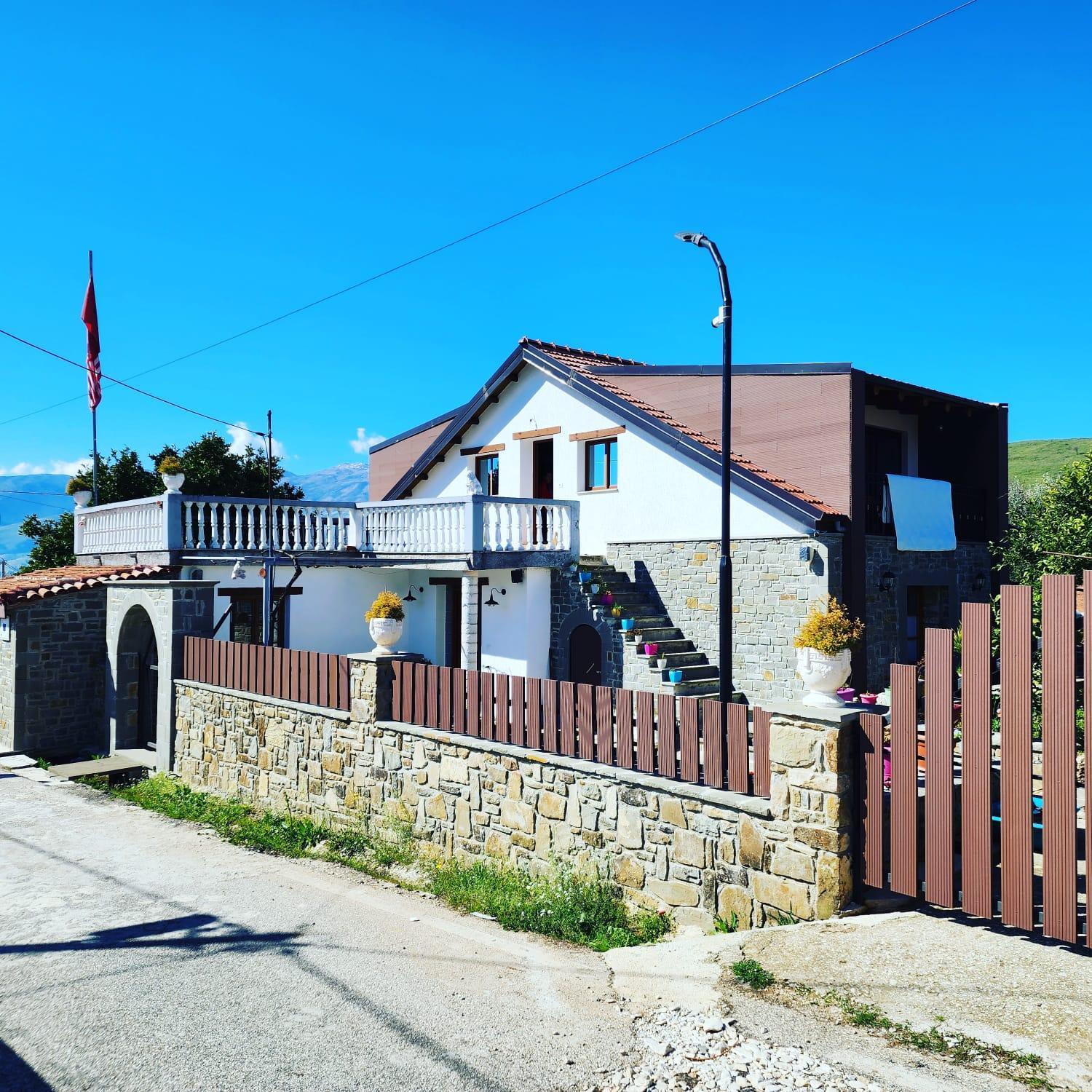 Villa Shuaipaj Gjirokastër Exteriör bild